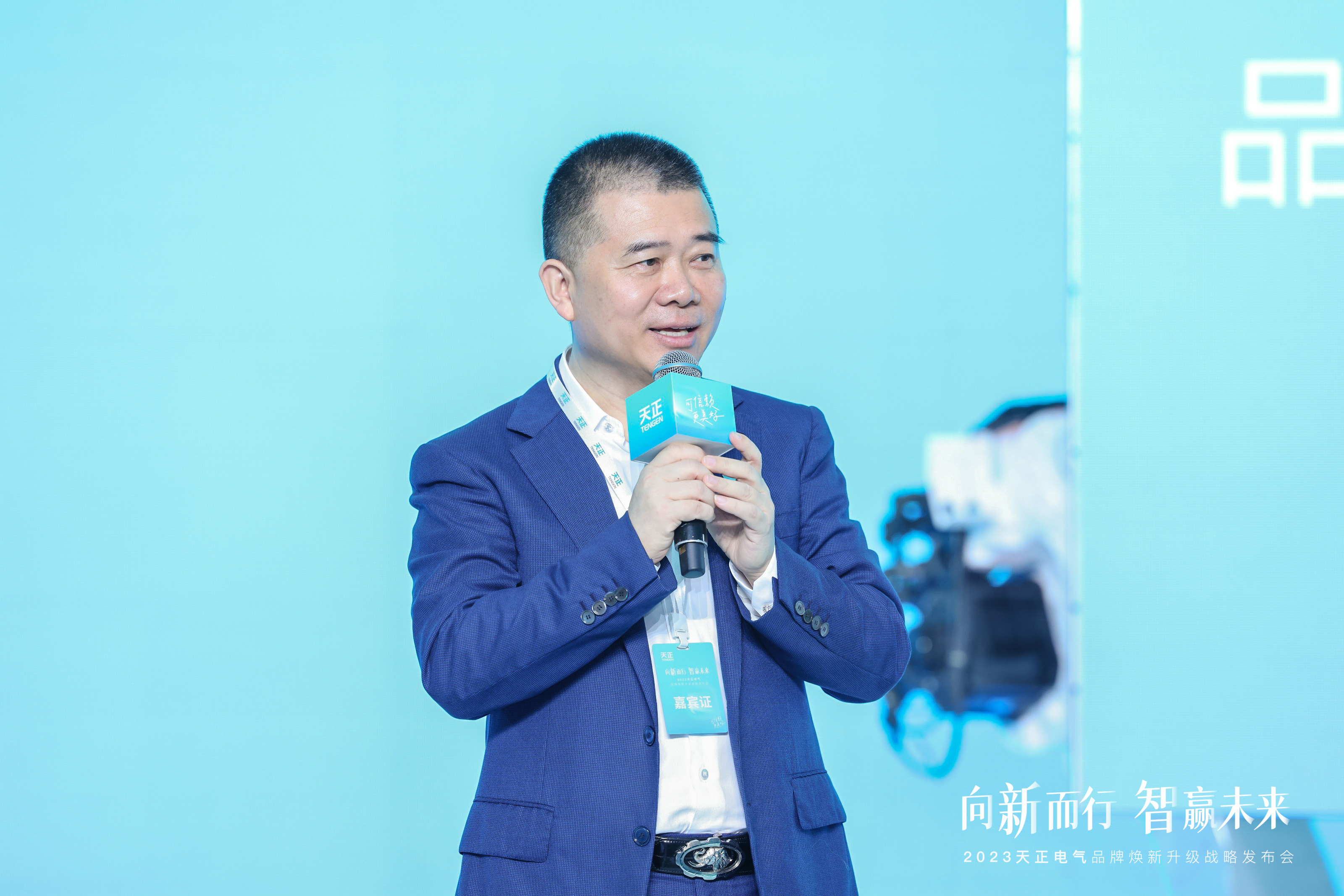 人民网专访丨高天乐：jinnianhui金年会品牌焕新 领航绿色能源新时代